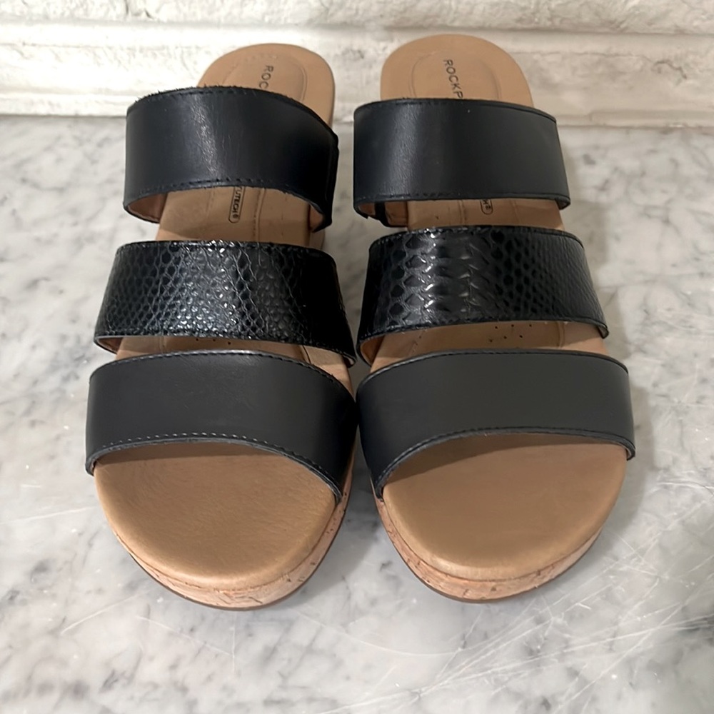 Rockport Wedge Size 8